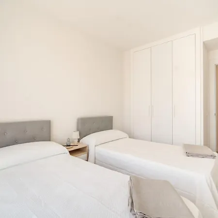 La Campana 4 Bedroom Apartment *